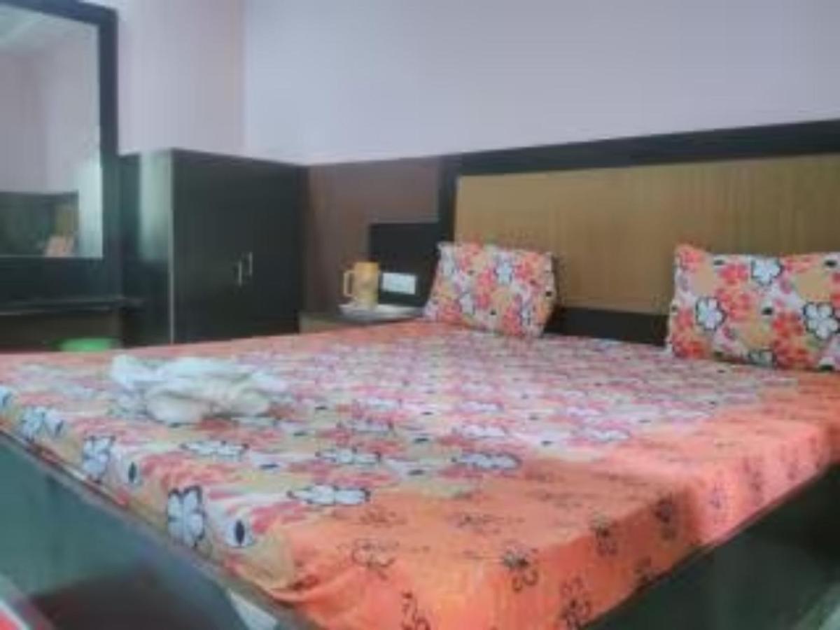 Goroomgo Samrat Palace - Best Choice Of Travellers 3* Puri